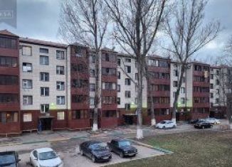 Продам двухкомнатную квартиру, 44 м2, Грозный, улица Л.И. Яшина, 30, 4-й микрорайон