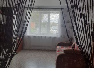 Продаю 2-ком. квартиру, 44 м2, Можга, Центральная площадь