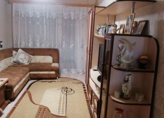 Трехкомнатная квартира на продажу, 58 м2, Кыштым, улица Победы, 4