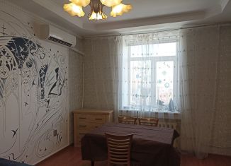 Сдаю трехкомнатную квартиру, 92 м2, Новосибирск, улица Сибиряков-Гвардейцев, 34, метро Площадь Маркса