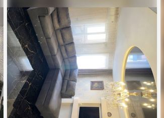 Продам 3-ком. квартиру, 103 м2, Краснодар, Гаражная улица, 67, ЖК Аврора