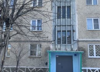 Продам трехкомнатную квартиру, 70 м2, Забайкальский край, 4-й микрорайон, 12А