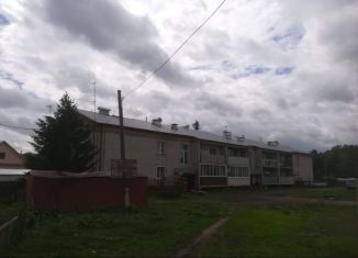 Продается трехкомнатная квартира, 62 м2, поселок Петровский, Октябрьская улица, 43