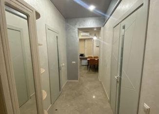 Сдается 3-комнатная квартира, 60 м2, Ялта, улица Васильева, 10