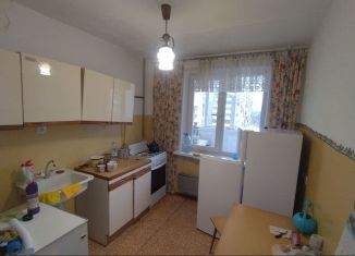 Сдается в аренду однокомнатная квартира, 33 м2, Екатеринбург, Стахановская улица, 27