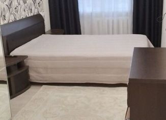 Сдам 2-ком. квартиру, 50 м2, Кировск, улица Советской Конституции, 24