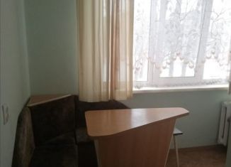 Сдается в аренду 3-комнатная квартира, 60 м2, Новосибирск, улица Зорге, 215, улица Зорге