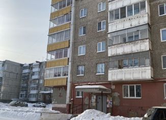 Продается трехкомнатная квартира, 68 м2, Свердловская область, улица Ленина, 164