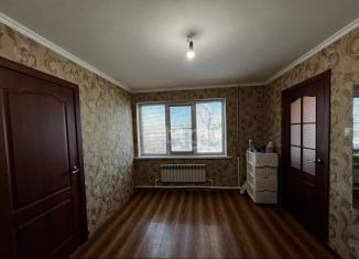 Трехкомнатная квартира на продажу, 44.2 м2, Майский, улица Комарова, 9