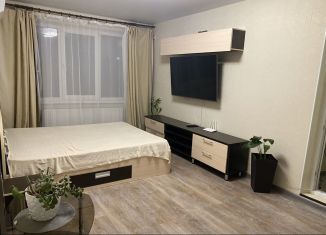 Сдаю 1-ком. квартиру, 34 м2, Алушта, улица Богдана Хмельницкого, 33