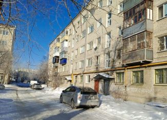 Продам трехкомнатную квартиру, 58 м2, Курганская область, улица Кирова, 55