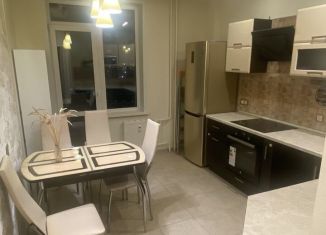 Сдается 1-комнатная квартира, 40 м2, Пермь, Подлесная улица, 43А