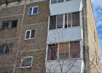 Продаю четырехкомнатную квартиру, 57.8 м2, Свердловская область, улица Олега Кошевого, 32