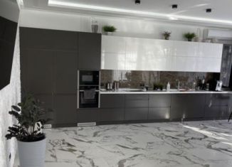 Продается дом, 400 м2, село Яркое Поле, улица Победы, 27