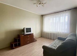 Сдаю однокомнатную квартиру, 36 м2, Псковская область, Рижский проспект, 77