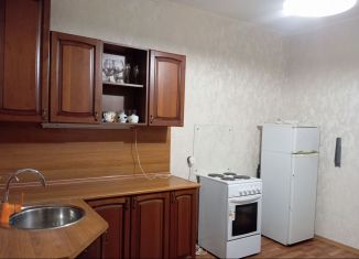 Сдам 2-ком. квартиру, 65 м2, Московская область, Школьная улица, 16