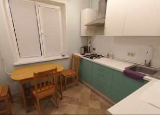 Сдаю 2-комнатную квартиру, 58 м2, посёлок при железнодорожной станции Громово, улица Строителей, 10