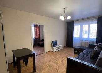 Сдача в аренду 2-ком. квартиры, 45 м2, Пятигорск, улица Орджоникидзе, 4