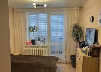 Продается 3-ком. квартира, 65 м2, Калининградская область, улица Шаманова, 3