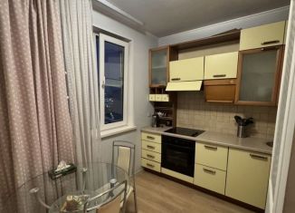 Аренда 1-комнатной квартиры, 35 м2, Москва, Осенний бульвар, 12к10