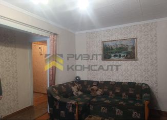 Продаю двухкомнатную квартиру, 43.9 м2, Омск, улица Косенкова, 22