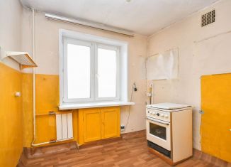 Продам 3-комнатную квартиру, 60 м2, Красноярский край, проспект имени Газеты Красноярский Рабочий, 105