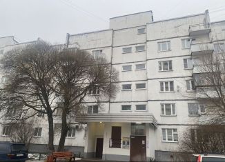 Сдача в аренду 2-ком. квартиры, 74 м2, Московская область, Подмосковная улица, 2