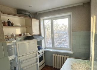 Сдам 2-комнатную квартиру, 48 м2, Хакасия, улица Герцена, 2