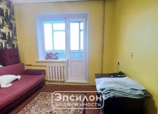 Продаю 3-ком. квартиру, 58.6 м2, Курск, проспект Кулакова, 5