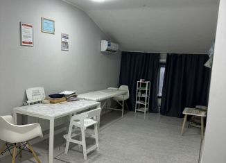 Сдам в аренду офис, 18 м2, Махачкала, улица Танкаева, 10