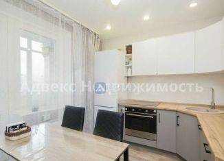 Продам 1-комнатную квартиру, 41 м2, Тюмень, улица Николая Никитина, 2к1