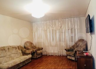 Сдаю 2-ком. квартиру, 64 м2, Саранск, улица Гагарина, 98