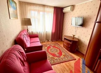 Продам 3-ком. квартиру, 65 м2, Волгоград, улица Рихарда Зорге, 52