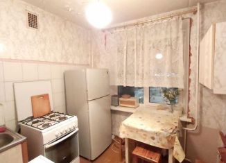 Аренда 3-комнатной квартиры, 58 м2, Санкт-Петербург, улица Турку, 11к1, метро Бухарестская