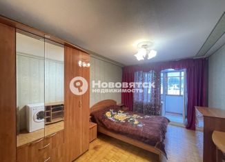 Продам 3-ком. квартиру, 60 м2, Киров, Советская улица, 21, Нововятский район