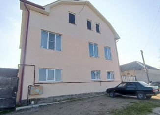 Продам 1-ком. квартиру, 32 м2, Кабардино-Балкариия, Надречная улица, 153