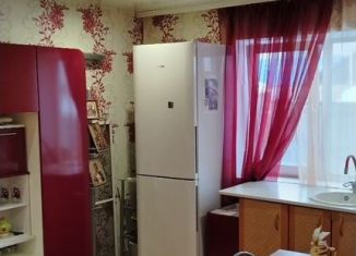 Продается 3-комнатная квартира, 80 м2, поселок Октябрьский, улица Свердлова, 46