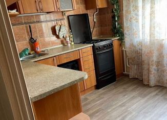 Сдаю 1-комнатную квартиру, 39 м2, Новгородская область, улица Коровникова, 7