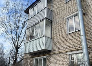 Продается 2-ком. квартира, 40.3 м2, Смоленская область, улица Репина, 14А