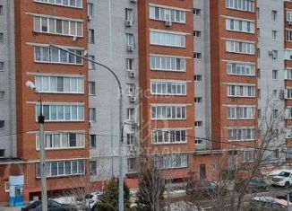 Продается 1-ком. квартира, 40 м2, Волгоград, улица Гвоздкова, 20