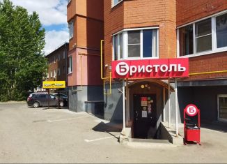 Продаю торговую площадь, 120.9 м2, Рязань, улица Ленинского Комсомола, 73