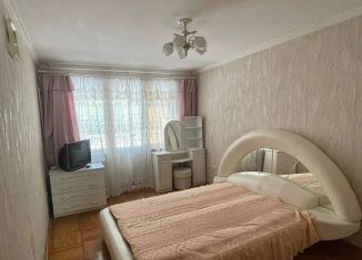 Продам трехкомнатную квартиру, 65.2 м2, Ялта, Московская улица, 49