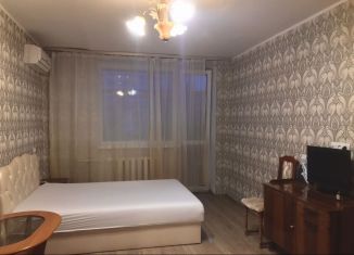 Сдача в аренду 1-ком. квартиры, 30 м2, Евпатория, улица Дёмышева, 110