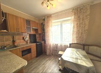 Сдаю 1-ком. квартиру, 39 м2, Новгородская область, улица Коровникова, 7