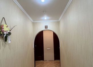 Продам 3-ком. квартиру, 65 м2, Армавир, улица Полины Осипенко, 73