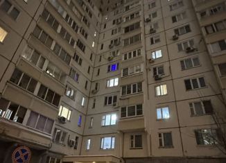 Сдаю в аренду 1-комнатную квартиру, 38 м2, Москва, 1-я Вольская улица, район Некрасовка