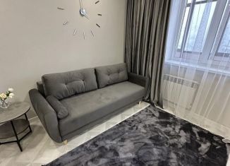 Продажа 1-ком. квартиры, 36 м2, Абакан, улица Кирова, 185к1