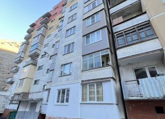 Продам 3-ком. квартиру, 75 м2, Тырныауз, Эльбрусский проспект, 8