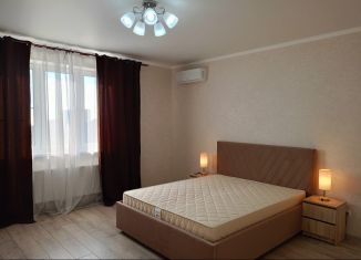 Сдаю 1-ком. квартиру, 45 м2, Новороссийск, проспект Ленина, 95Д