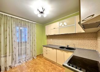 Продам 1-комнатную квартиру, 38 м2, Калининград, улица Каштановая Аллея, 169